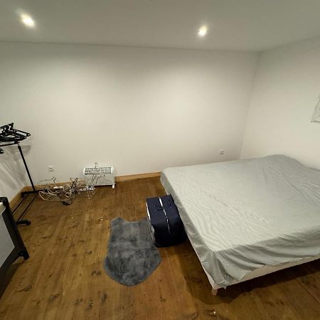 Charmant Grand Appartement Serdinya Esterno foto