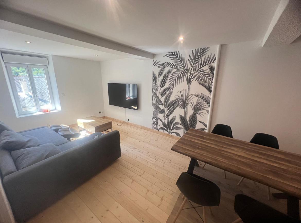 Charmant Grand Appartement Serdinya Esterno foto