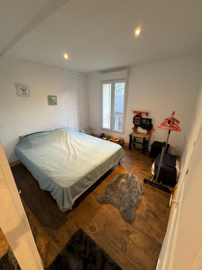 Charmant Grand Appartement Serdinya Esterno foto